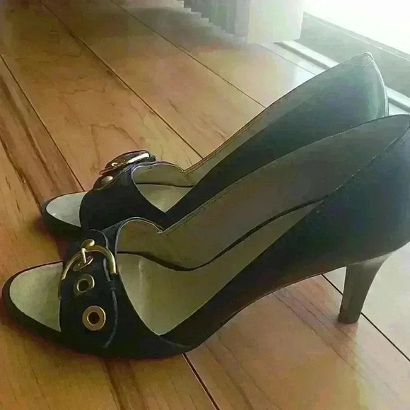 Talbots Teal Buckle Heels - Picture 2 of 4